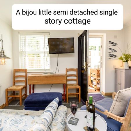 Bijou Coastal Apartment In Polperro With Hot Tub Onsite Parking Downhill Walk To Village Buitenkant foto