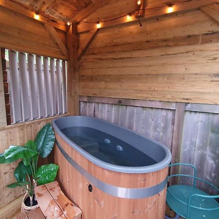 Bijou Coastal Apartment In Polperro With Hot Tub Onsite Parking Downhill Walk To Village Buitenkant foto