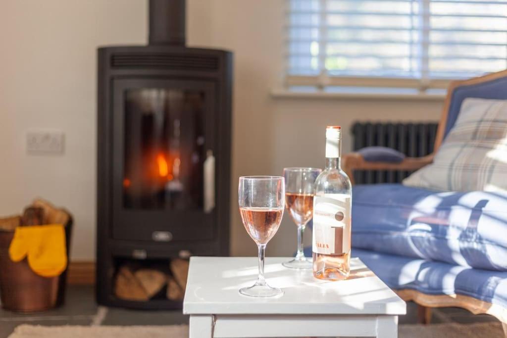 Bijou Coastal Apartment In Polperro With Hot Tub Onsite Parking Downhill Walk To Village Buitenkant foto