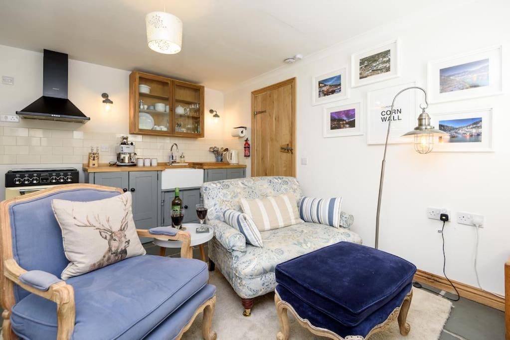 Bijou Coastal Apartment In Polperro With Hot Tub Onsite Parking Downhill Walk To Village Buitenkant foto