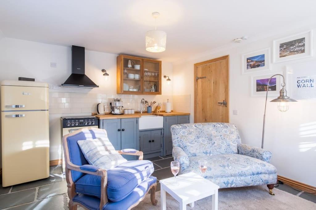 Bijou Coastal Apartment In Polperro With Hot Tub Onsite Parking Downhill Walk To Village Buitenkant foto