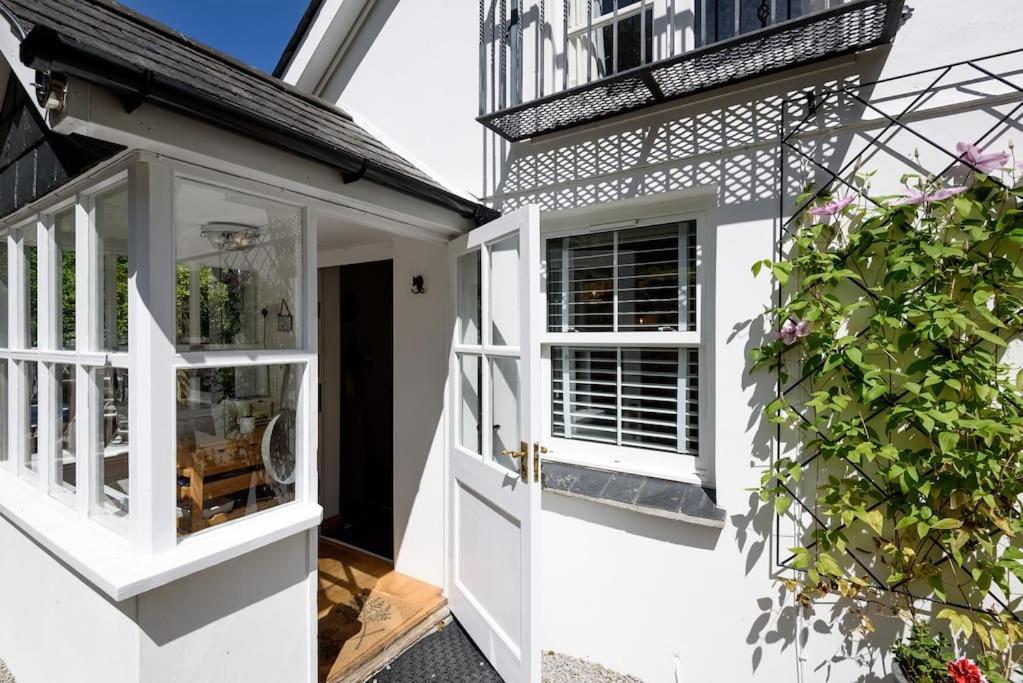 Bijou Coastal Apartment In Polperro With Hot Tub Onsite Parking Downhill Walk To Village Buitenkant foto