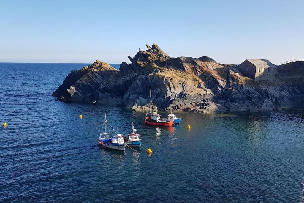Bijou Coastal Apartment In Polperro With Hot Tub Onsite Parking Downhill Walk To Village Buitenkant foto