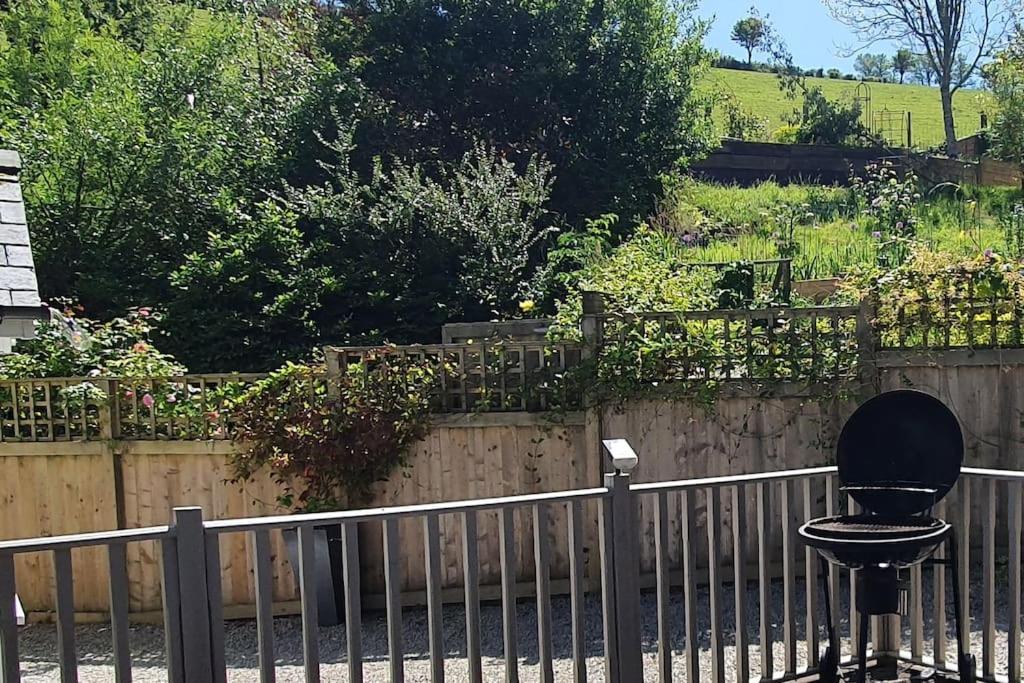 Bijou Coastal Apartment In Polperro With Hot Tub Onsite Parking Downhill Walk To Village Buitenkant foto