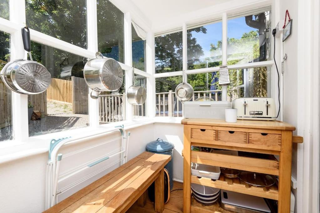Bijou Coastal Apartment In Polperro With Hot Tub Onsite Parking Downhill Walk To Village Buitenkant foto