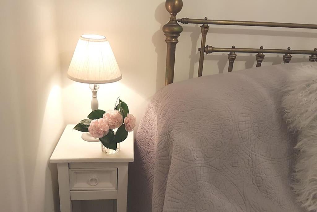 Bijou Coastal Apartment In Polperro With Hot Tub Onsite Parking Downhill Walk To Village Buitenkant foto