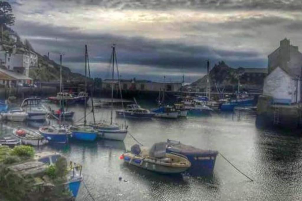 Bijou Coastal Apartment In Polperro With Hot Tub Onsite Parking Downhill Walk To Village Buitenkant foto