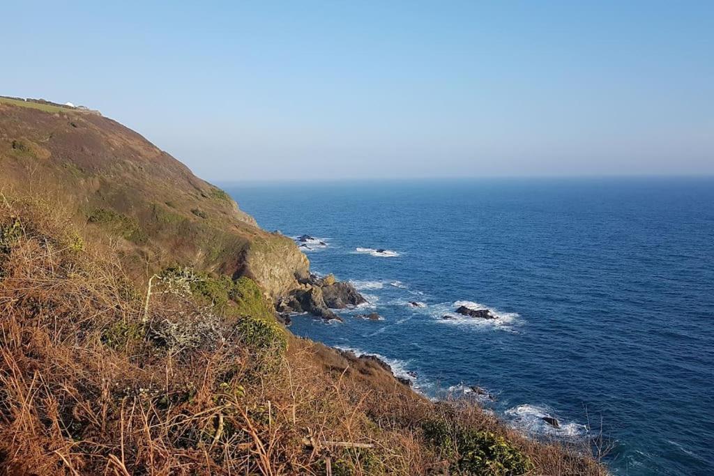 Bijou Coastal Apartment In Polperro With Hot Tub Onsite Parking Downhill Walk To Village Buitenkant foto